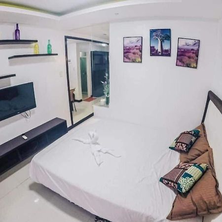 Birch Tower Malate Suites Manila Esterno foto